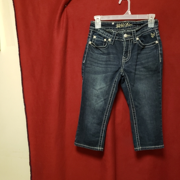 Vividiva- Denim Capri with floral embroidery pockets & Rhinestones-Sz.2-eplc - Picture 1 of 10